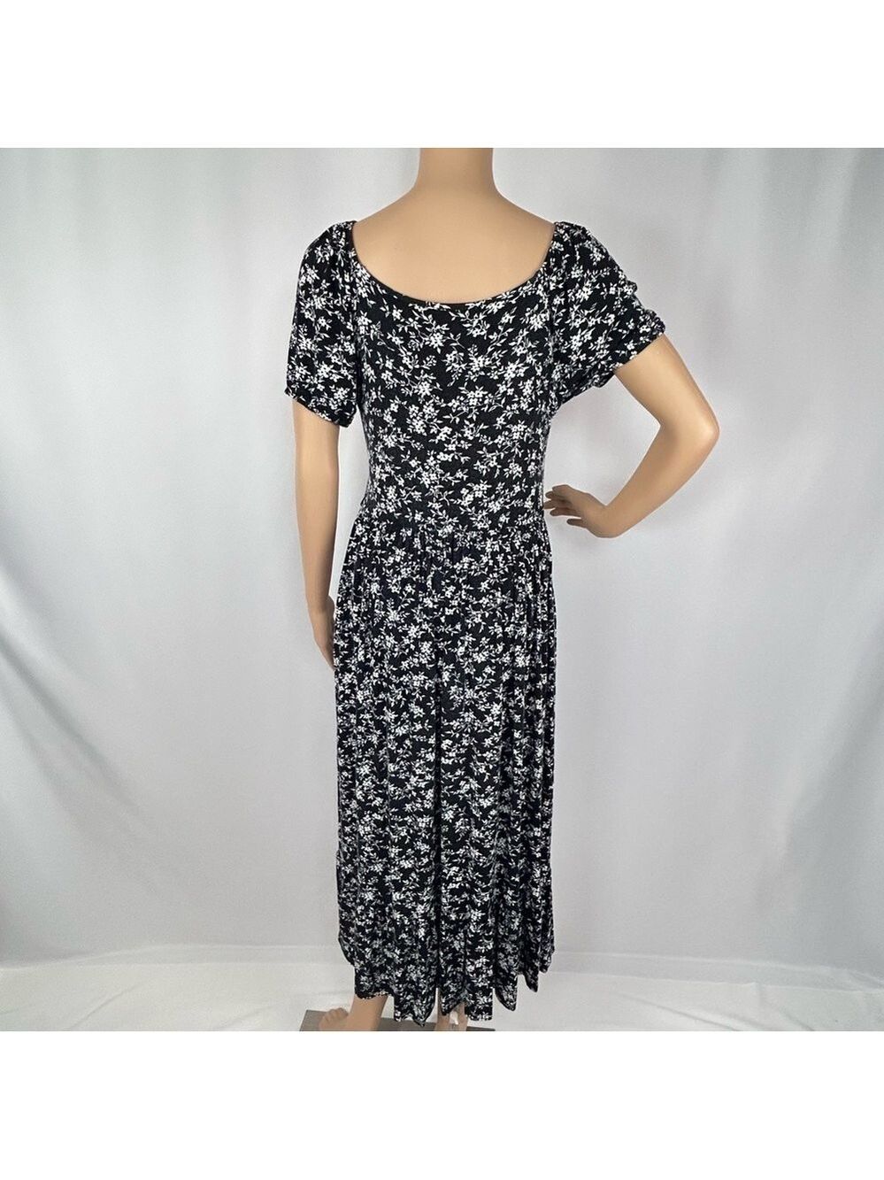 Loveappella Black White Floral V Neck Maxi Dress Medium - Picture 5 of 9